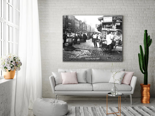 How to Touch Up a Faded Canvas Print